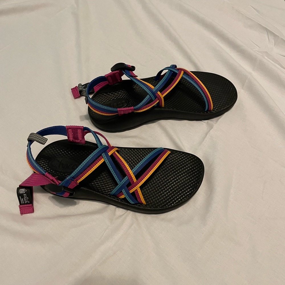 Never worn Chacos! Woman’s 8, children’s 6. Z1 cloud Chaco sandal - Picture 4 of 5